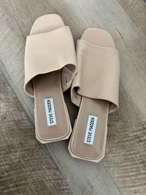 Steve Madden Beige Open Square Toe Slide Sandals